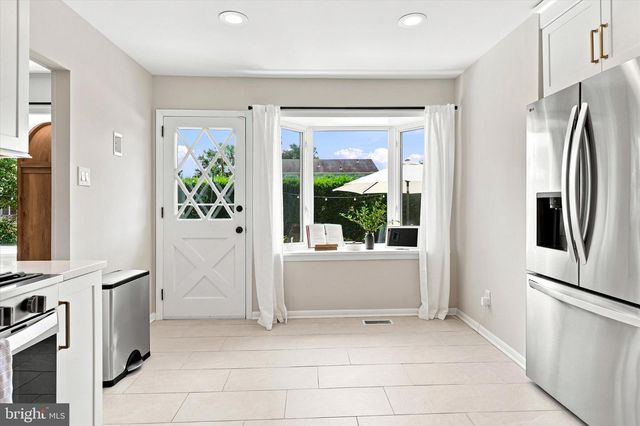 436 VALLEY RUN DR, Cherry Hill, NJ 08002