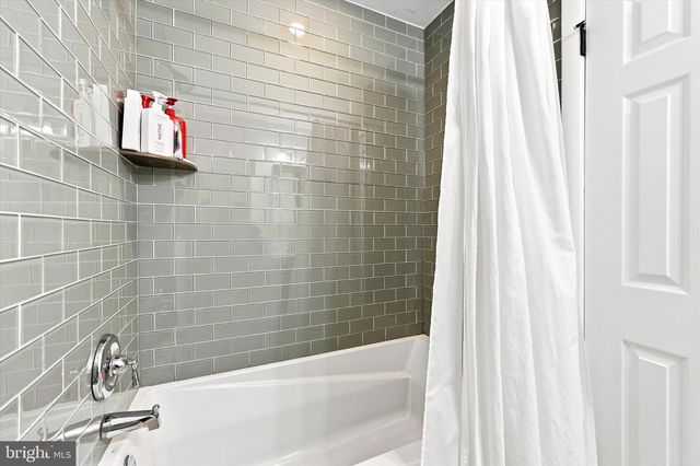 436 VALLEY RUN DR, Cherry Hill, NJ 08002