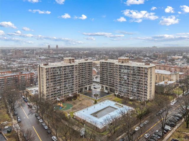 15038 Union Turnpike 3A, Kew Garden Hills, NY 11367