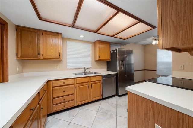 8534 SPARROWHAWK COURT, Orlando, FL 32829