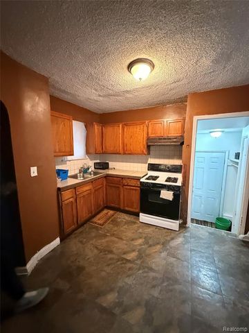 13590 Minock Street, Detroit, MI 48223