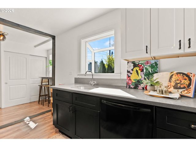 4115 Ne 81ST Ave, Portland, OR 97218