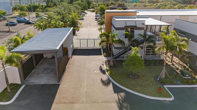 2051 GANDY BOULEVARD N 304, St Petersburg, FL 33702