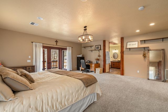 448 Ferry Road, Grants Pass, OR 97526