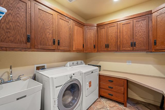 448 Ferry Road, Grants Pass, OR 97526