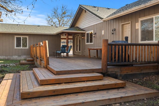 448 Ferry Road, Grants Pass, OR 97526