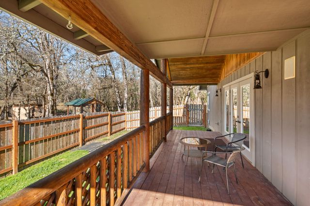 448 Ferry Road, Grants Pass, OR 97526