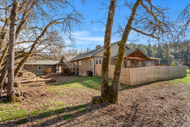 448 Ferry Road, Grants Pass, OR 97526