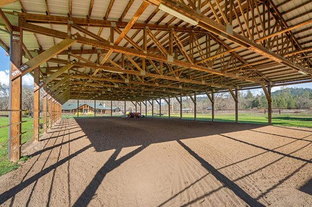 448 Ferry Road, Grants Pass, OR 97526