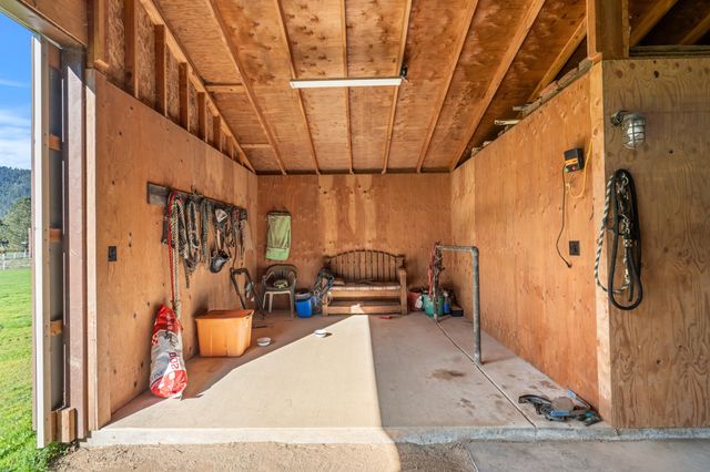 448 Ferry Road, Grants Pass, OR 97526