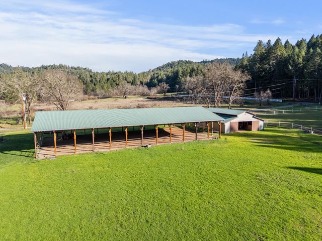 448 Ferry Road, Grants Pass, OR 97526