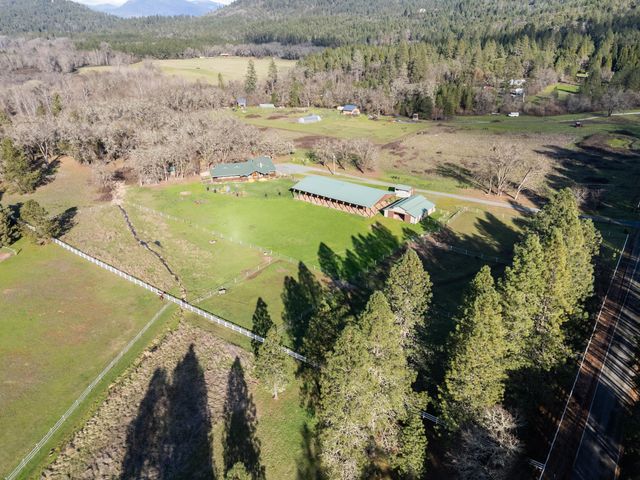 448 Ferry Road, Grants Pass, OR 97526