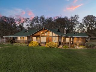 448 Ferry Road, Grants Pass, OR 97526