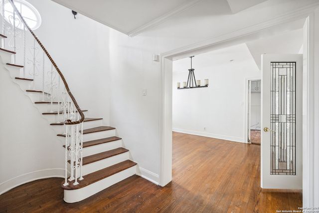 211 College, San Antonio, TX 78209