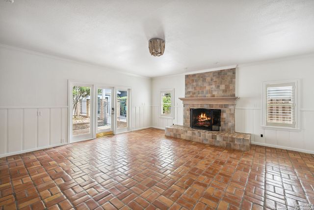 211 College, San Antonio, TX 78209