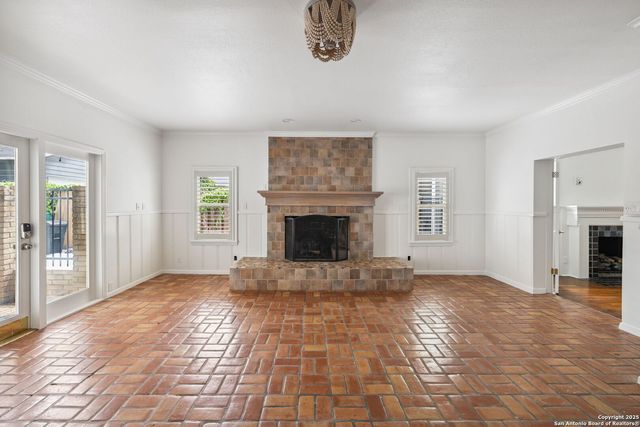 211 College, San Antonio, TX 78209