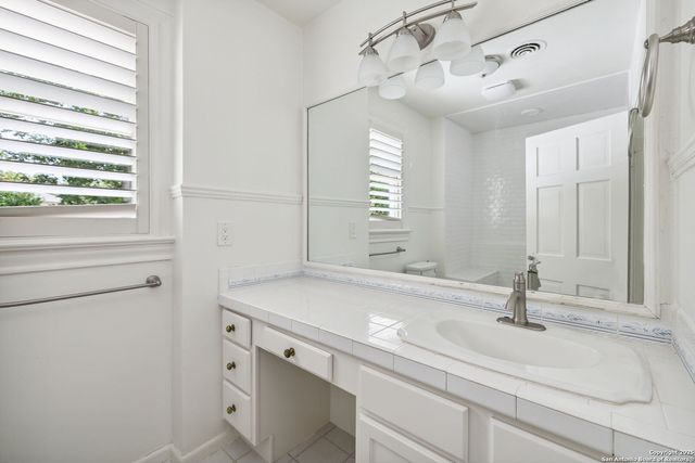 211 College, San Antonio, TX 78209