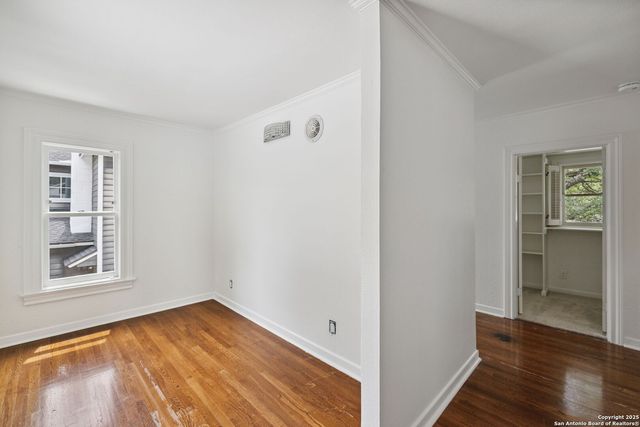 211 College, San Antonio, TX 78209