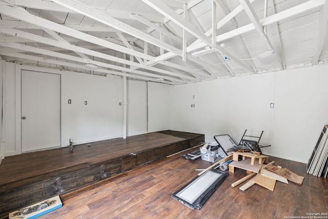 211 College, San Antonio, TX 78209