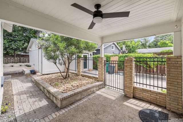 211 College, San Antonio, TX 78209
