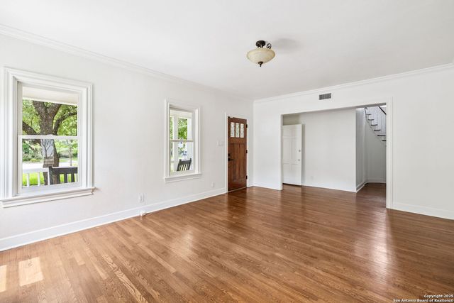 211 College, San Antonio, TX 78209