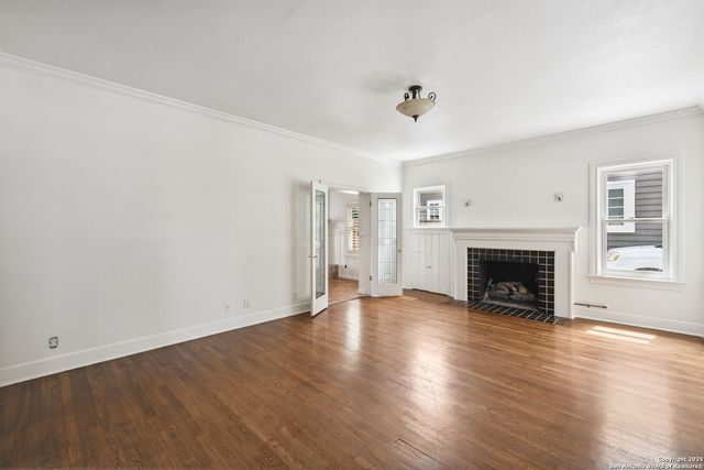 211 College, San Antonio, TX 78209