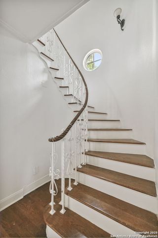 211 College, San Antonio, TX 78209
