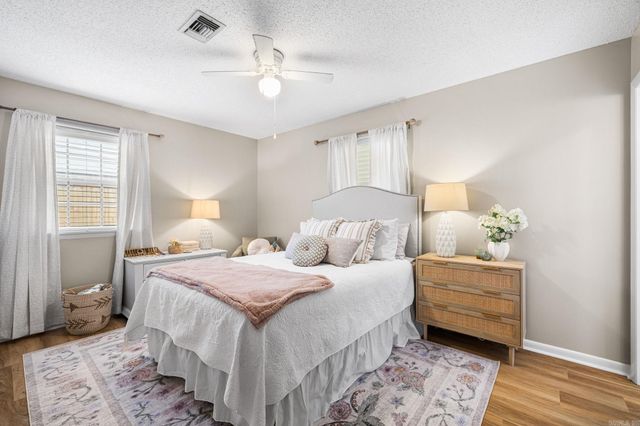 44 Warwick Road, Little Rock, AR 72205