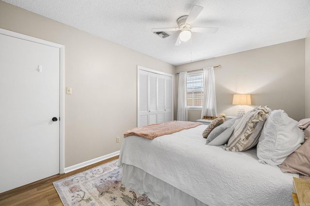 44 Warwick Road, Little Rock, AR 72205