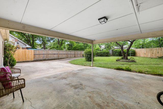 44 Warwick Road, Little Rock, AR 72205