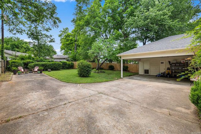 44 Warwick Road, Little Rock, AR 72205