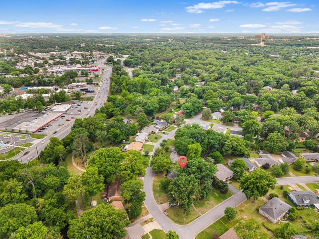 44 Warwick Road, Little Rock, AR 72205
