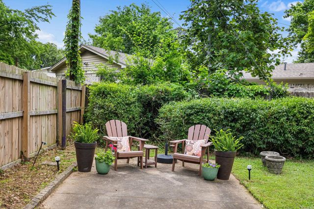 44 Warwick Road, Little Rock, AR 72205