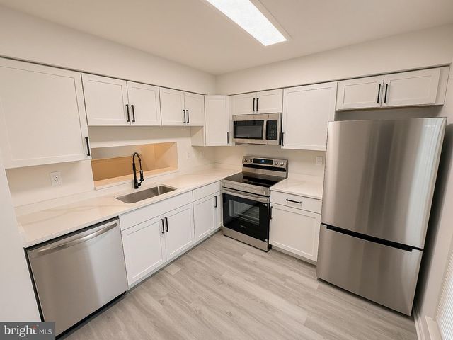7435 SHADY GLEN TER, Capitol Heights, MD 20743