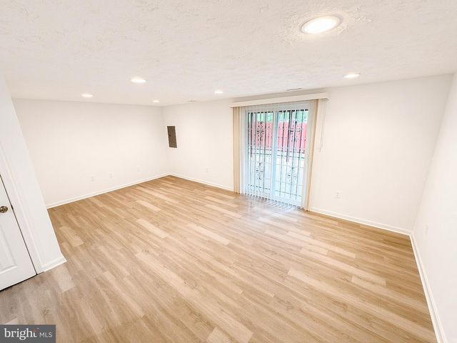 7435 SHADY GLEN TER, Capitol Heights, MD 20743