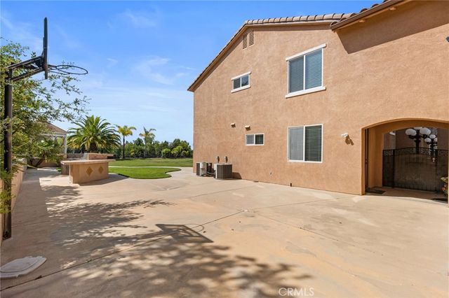 4068 Shady Ridge Circle, Corona, CA 92881