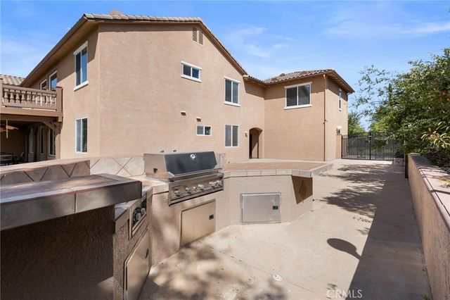 4068 Shady Ridge Circle, Corona, CA 92881