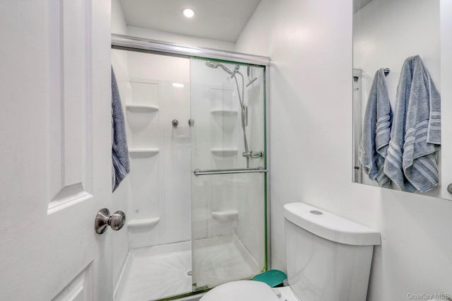 22 Red Barn Lane, Middletown, NY 10940