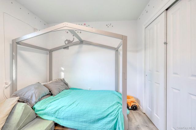 22 Red Barn Lane, Middletown, NY 10940