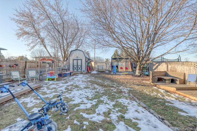 22 Red Barn Lane, Middletown, NY 10940