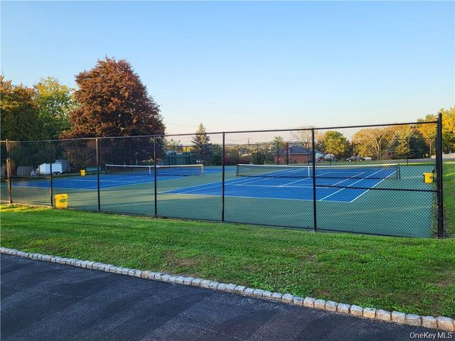 22 Red Barn Lane, Middletown, NY 10940