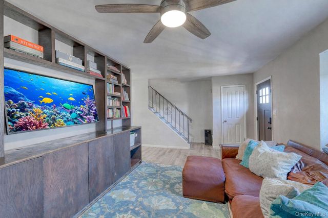 22 Red Barn Lane, Middletown, NY 10940