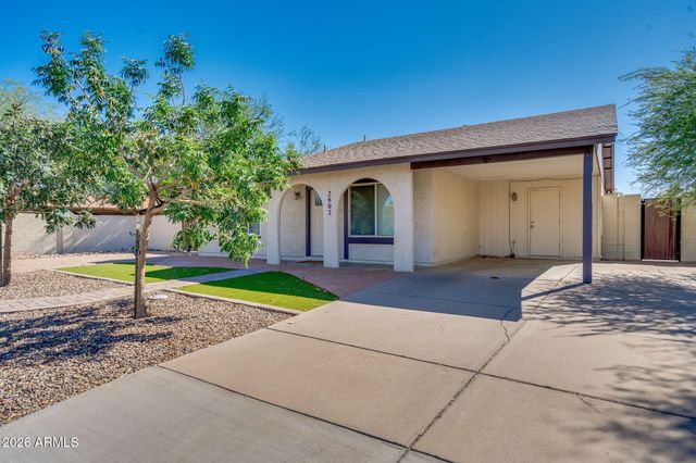 2802 N PENNINGTON Drive, Chandler, AZ 85224