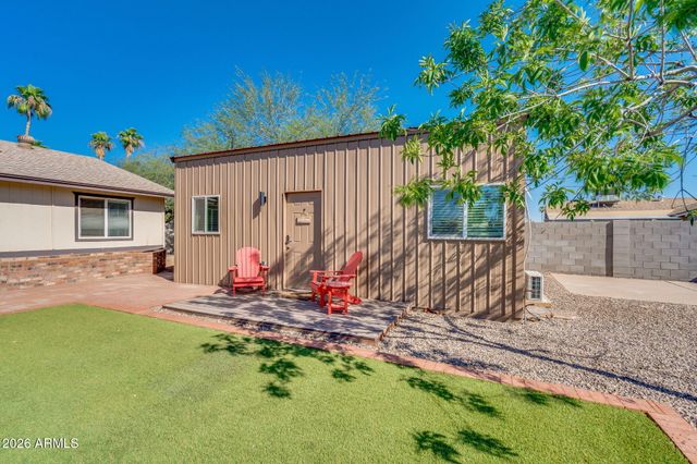 2802 N PENNINGTON Drive, Chandler, AZ 85224