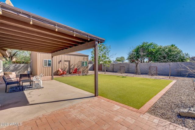 2802 N PENNINGTON Drive, Chandler, AZ 85224