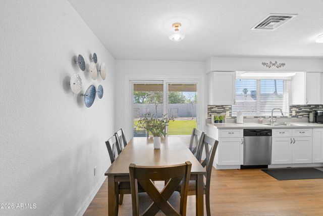 2802 N PENNINGTON Drive, Chandler, AZ 85224