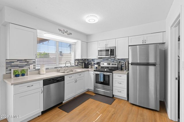 2802 N PENNINGTON Drive, Chandler, AZ 85224