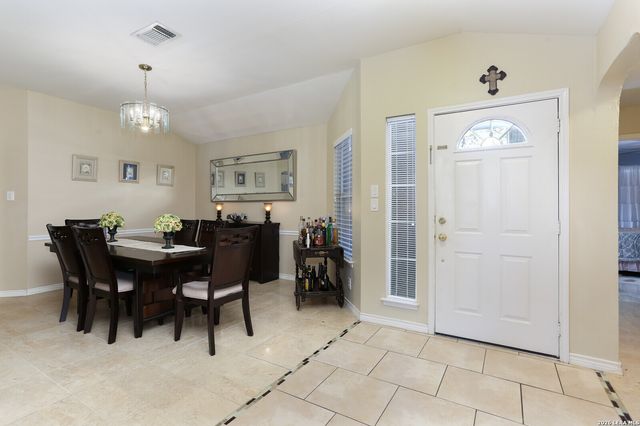 5858 Creekway, San Antonio, TX 78247