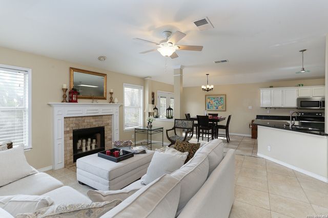 5858 Creekway, San Antonio, TX 78247