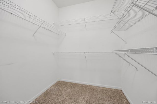 3561 Grove Lane, Auburn Hills, MI 48326